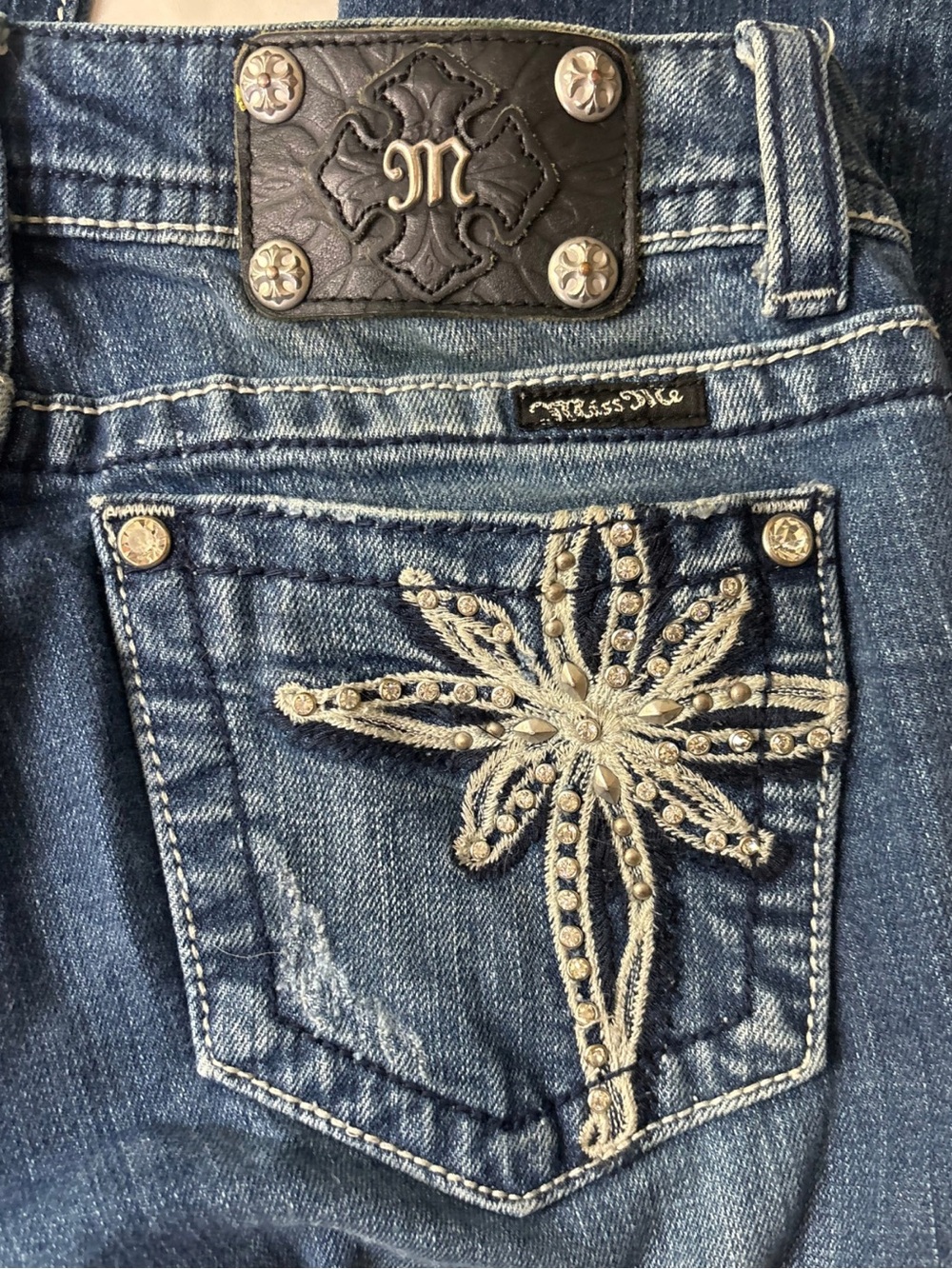 Miss Me Boot Cut Jeans Size 27 Rhinestone Embellished Low Rise Y2K - Picture 6 of 11